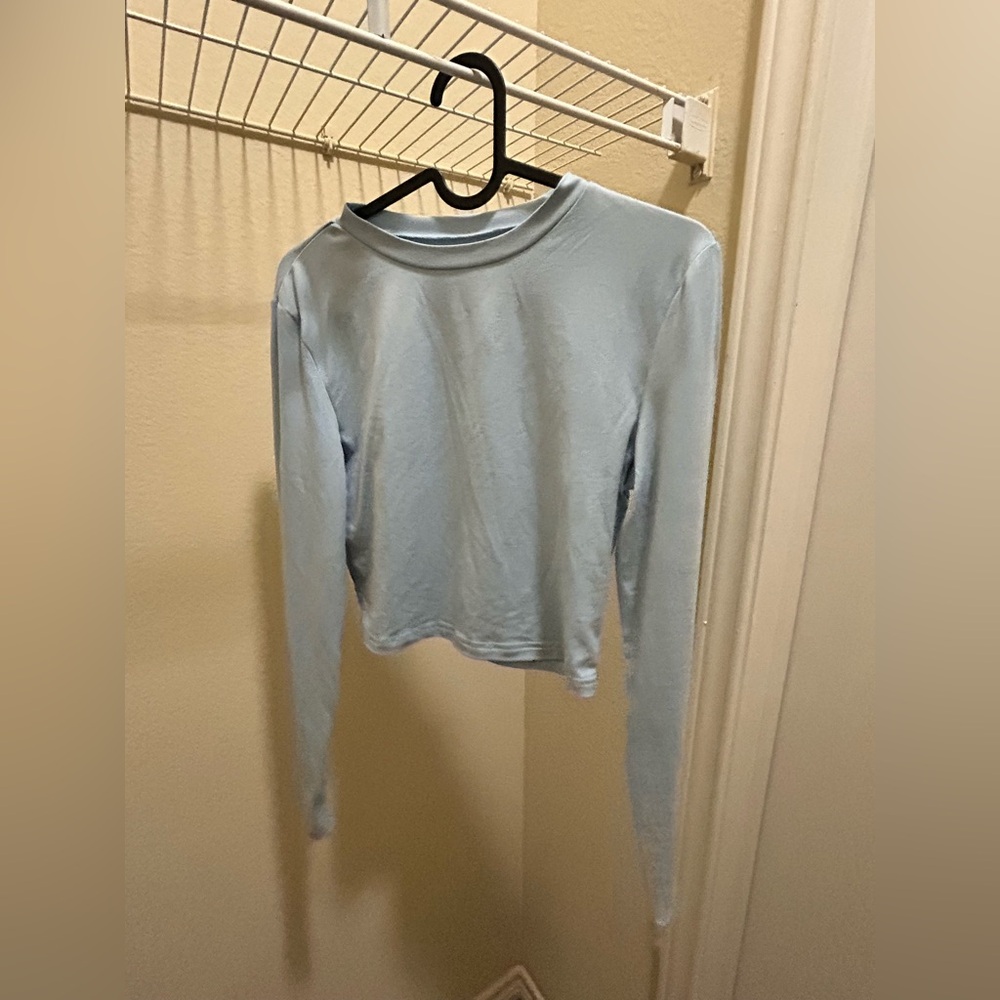 Light Blue Long Sleeve Crop Top